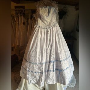 Size 12 wedding dress with baby blue